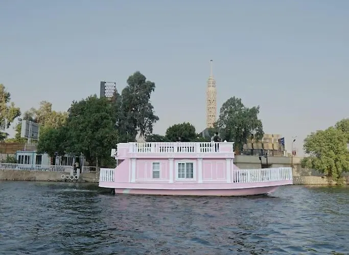 La Maison Rosee Bateau