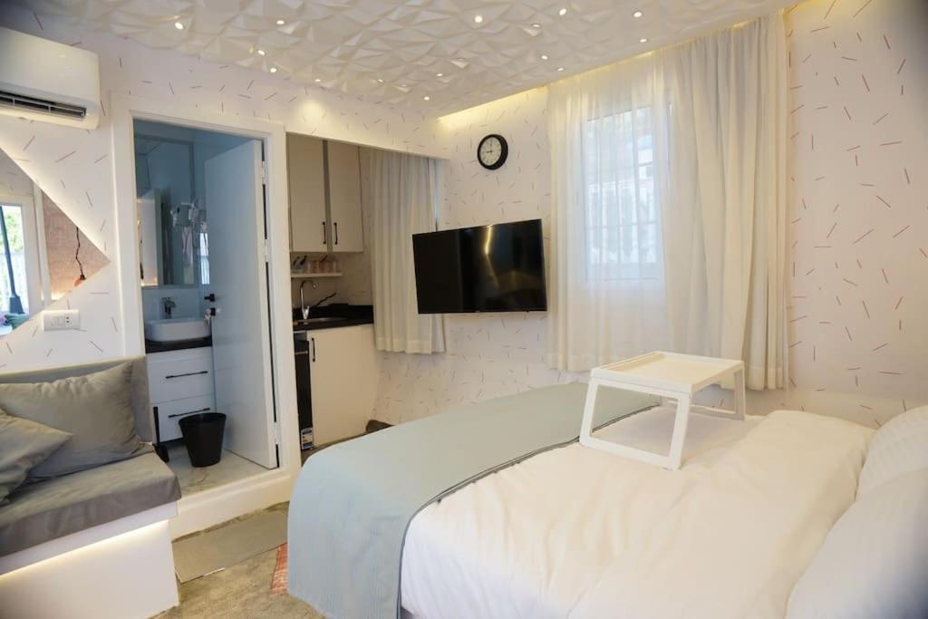 La Maison Rosee Bateau *