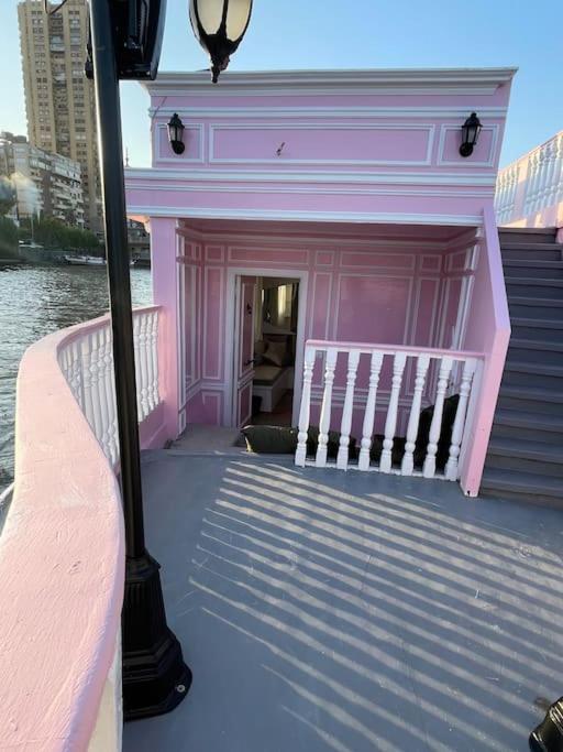 La Maison Rosee Bateau Cairo