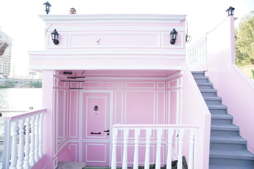 La Maison Rosee Bateau *