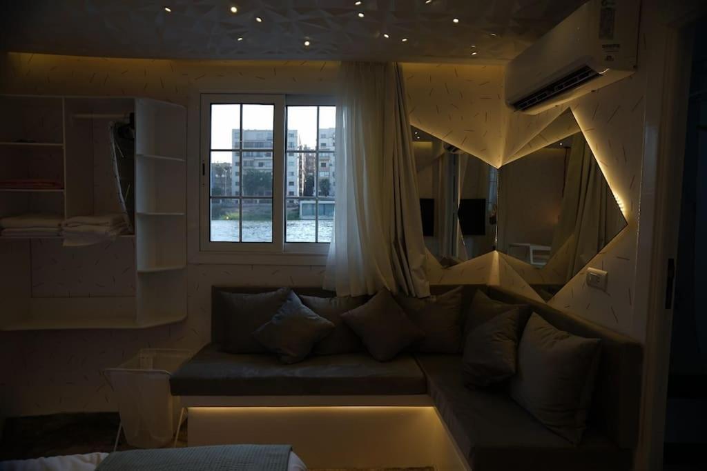 La Maison Rosee Bateau * Cairo