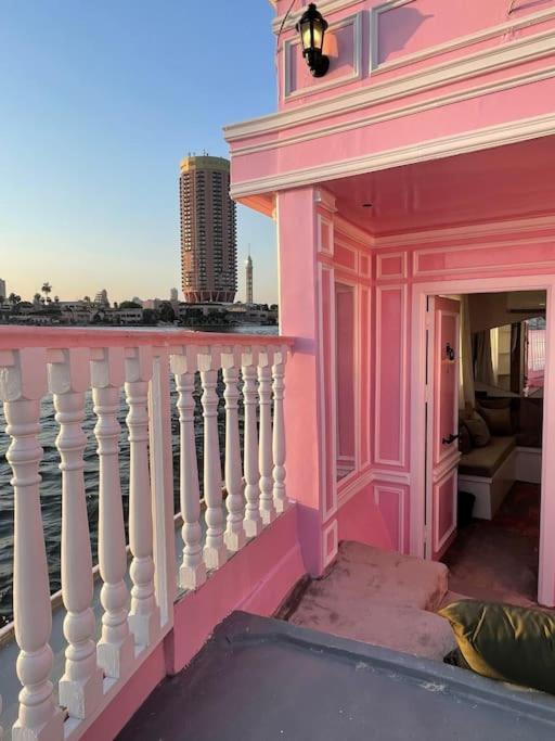 La Maison Rosee Bateau Cairo